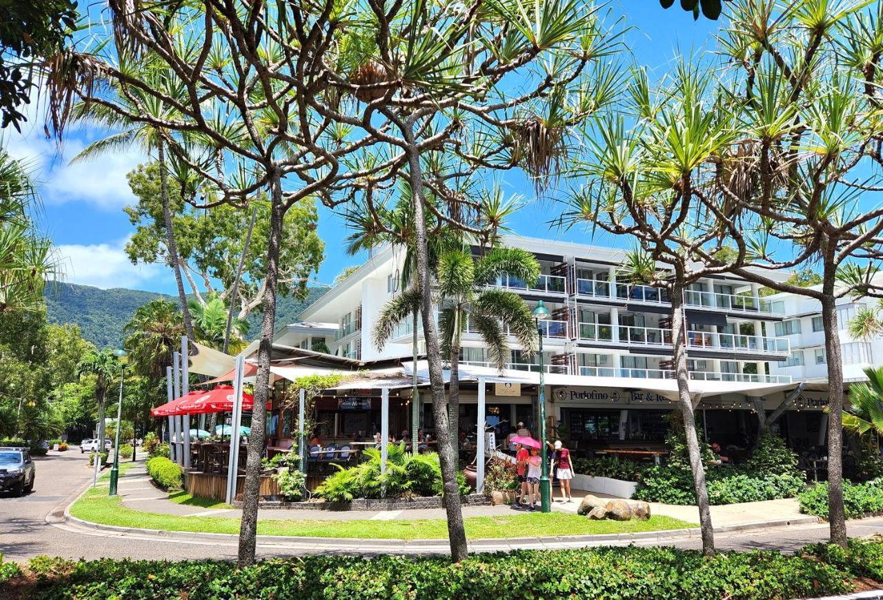 Palm Cove Beach Apartment * Palm Cove